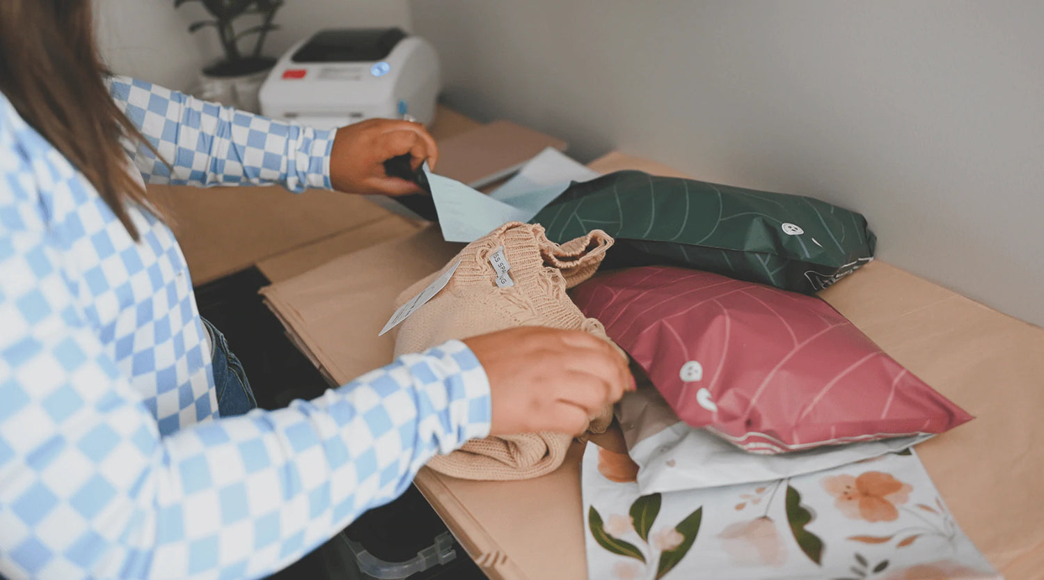 packing orders with mailers